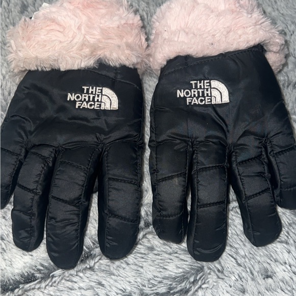 The North Face Girls Pink Fur Lined Gloves - Picture 1 of 5